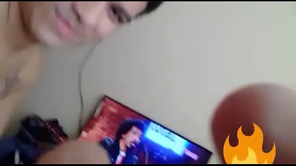 Mi culo aguantador recibe pinga