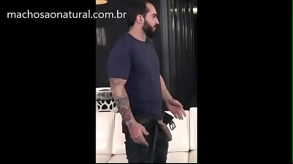 Gato com o peru de fora – machosaonatural.com.br