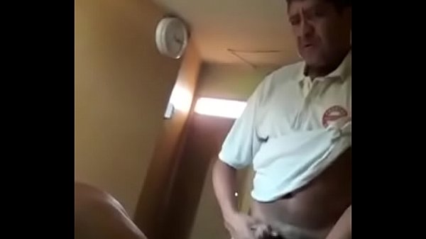 Maduro me trata como su puta en lima