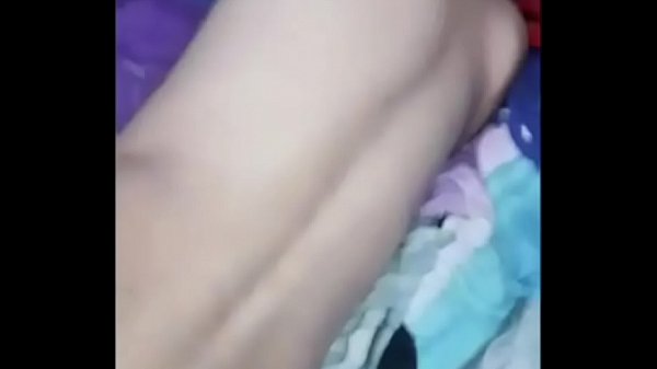 Chibolo me lleva a su cuarto aprovechando que sus padres lo dejaron con la casa sola