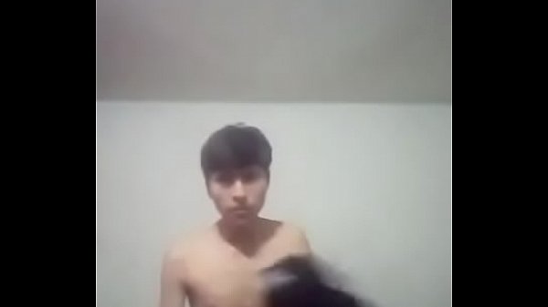 Chico de colegio se masturba 01