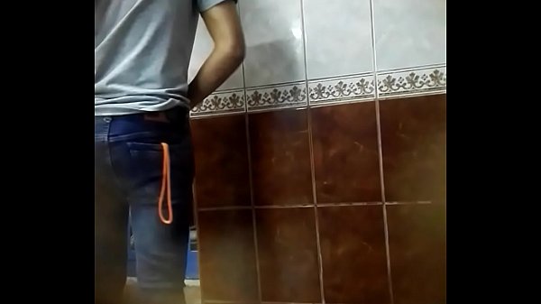 Rica y deliciosa verga de macho peruano
