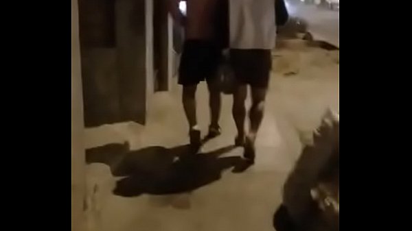 Chibolos nalgones peruanos regresan de pelotear