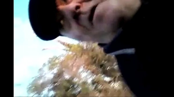 Maduro Safado se Masturbando no Parque