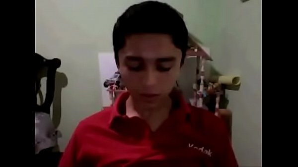 Hetero trujillano engañado se pajea y termina