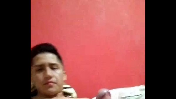 Pajero 2 chibolo arrecho sacando la leche sjl