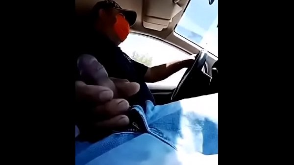 El taxista me seduce y me hace su vieja