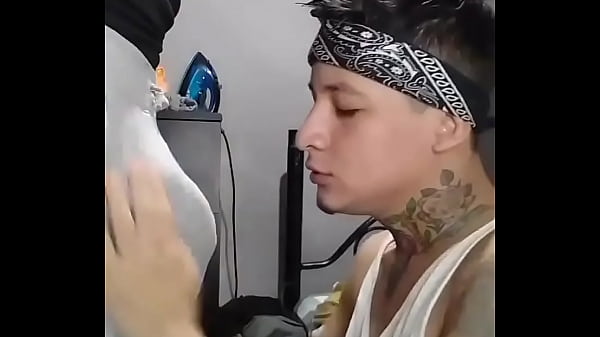 Chupando buena verga norteña