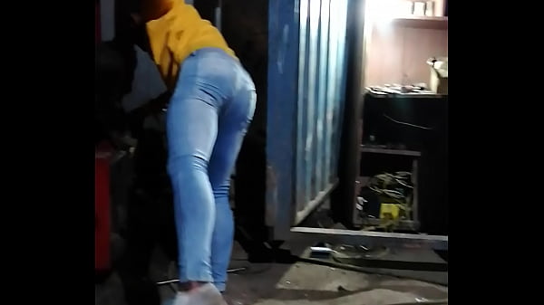 Mi llantero haciéndome provocar con su culazo