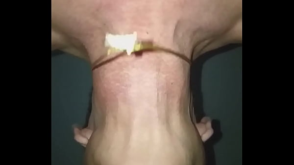 Meu vizinho me chamou pra chupa meu cuzinho e meter rola nele molhadinho