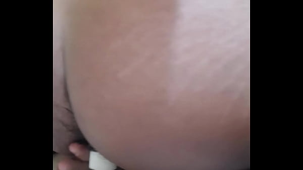 Cogiendo con mi dildo casero