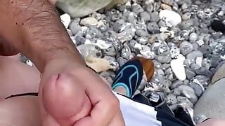 Jordy Suckt Sam on the Beach
